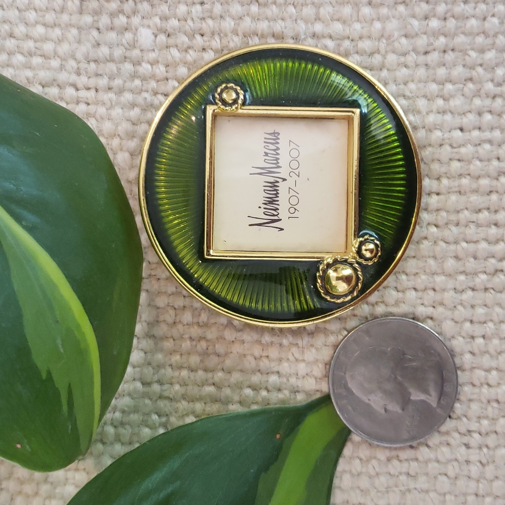 JAY STRONGWATER x NEIMAN MARCUS Collab Collectors Mini Frame Green Gold - Picture 5 of 10